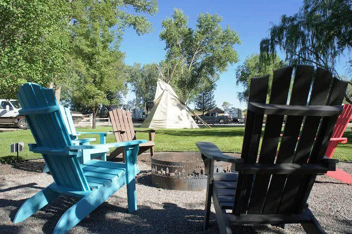 Riverbend RV Park and Cabins Picture 9