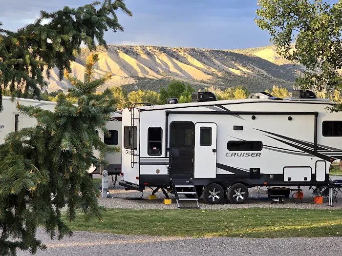 Centennial RV Park Picture 2