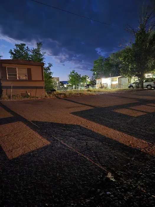 Grand Rivers Mobile Home Park Picture 2