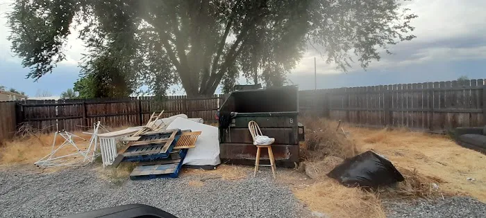 Grand Rivers Mobile Home Park Picture 8