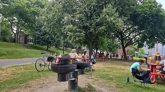 Nolan Park Grilling Area Picture 1