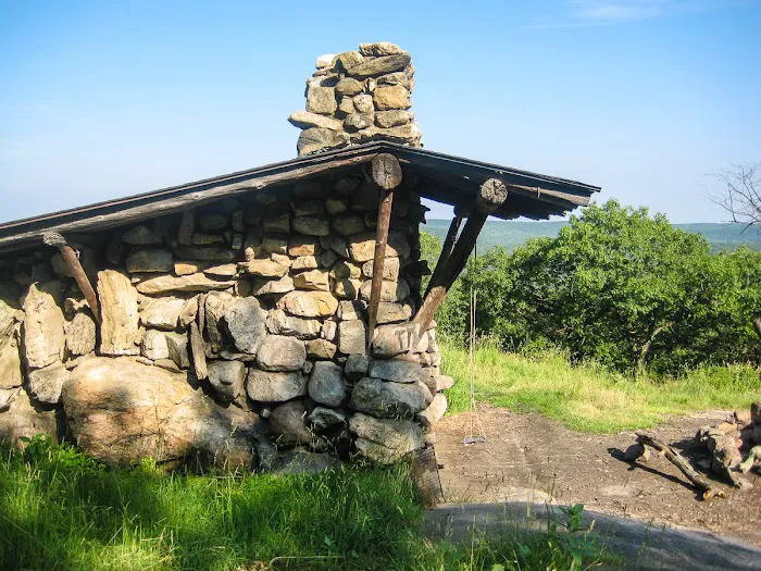 Tom Jones Shelter Picture 5