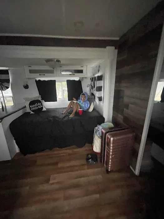 Luxury Camper Rentals Picture 2