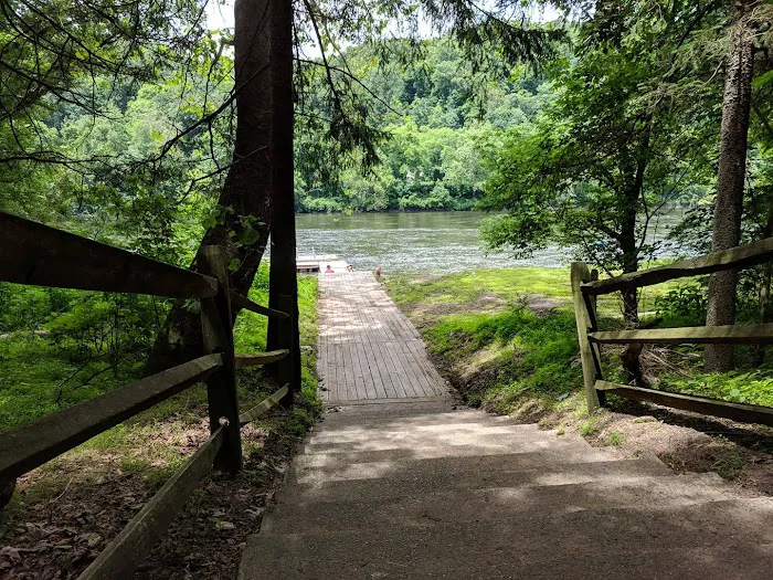 Treasure Island River Camping Picture 7