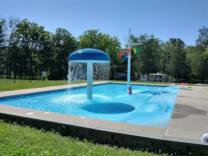 Colonial Woods Family Camping Resort Picture 7