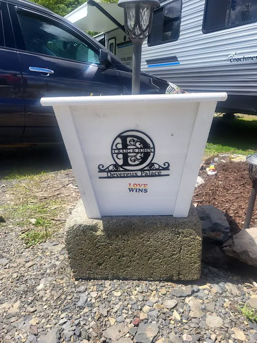 Devereaux Palace Picture 3