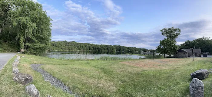 West Point FMWR Round Pond Outdoor Recreation Area Picture 2