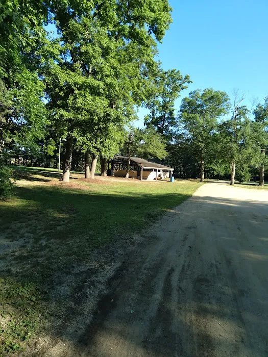 Holly Green Camping Grounds Picture 6