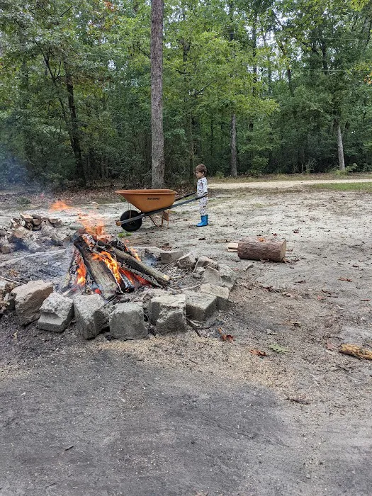 Camp Acagisca Picture 6