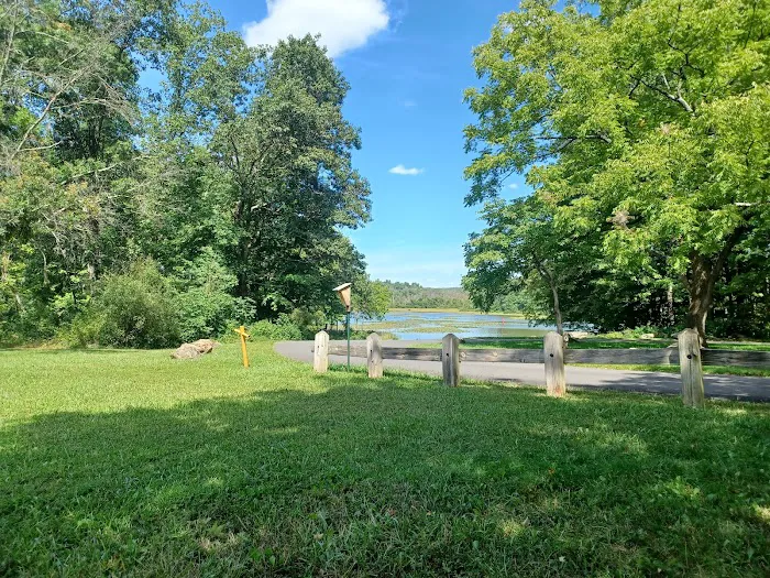 Lake Towhee Camp Grounds Picture 10