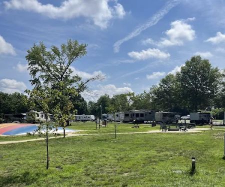 Philadelphia South / Clarksboro KOA Holiday