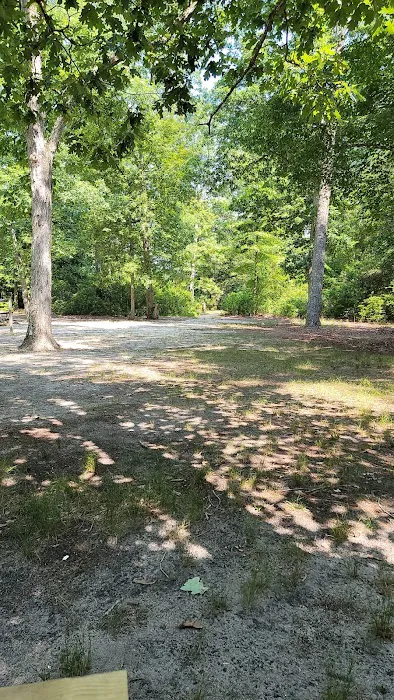 Parvin group camp parking Picture 7