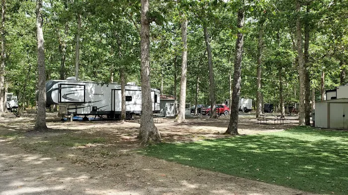 Spacious Skies Campgrounds - Country Oaks Picture 8