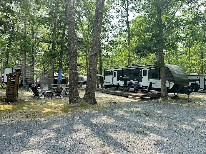 Spacious Skies Campgrounds - Country Oaks Picture 6