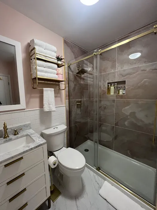 Unique Escapes Picture 8