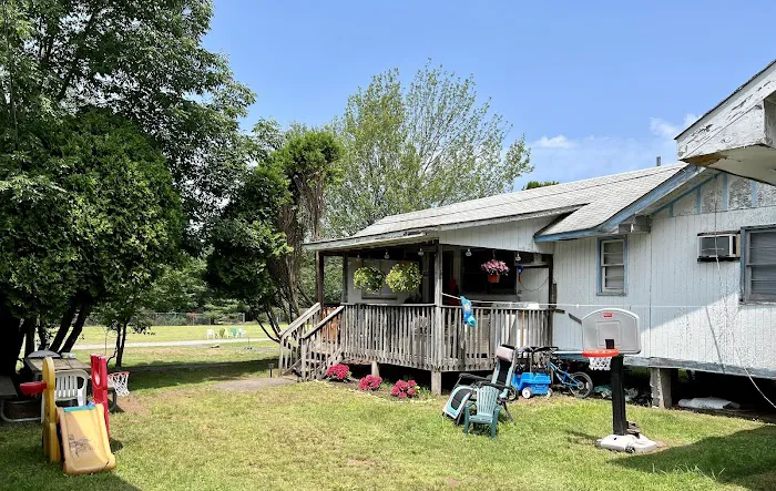 Beverly Hills Bungalow Corporation Picture 8