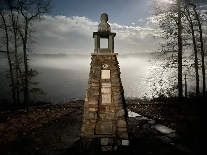 Lakeside Tent site Picture 2