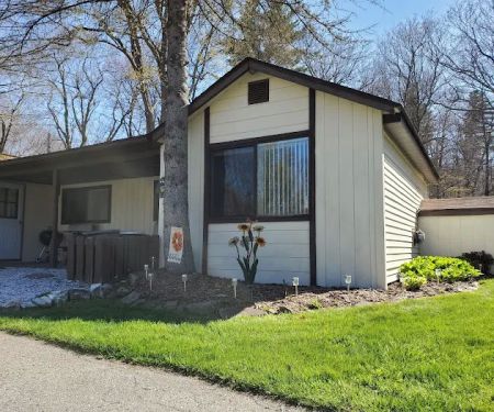 Hemlock Campground & Cottages