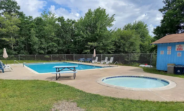 Peaceful Woodlands Family Campground Picture 3