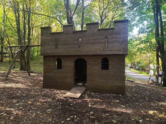 Peaceful Woodlands Family Campground Picture 10