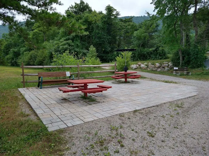 Riverview Park Campground Picture 1