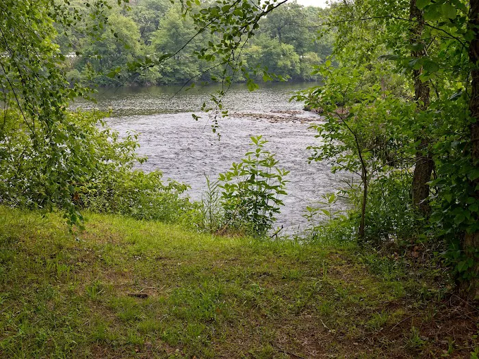 Riverview Park Campground Picture 8