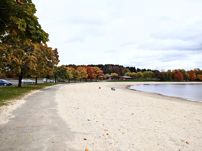 Lake Taghkanic State Park Campground Picture 10