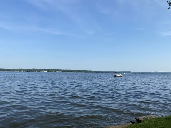 Holloway Beach Picture 3