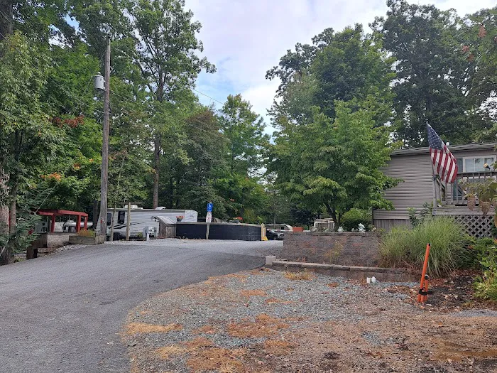 Oma's Family Campground Picture 1