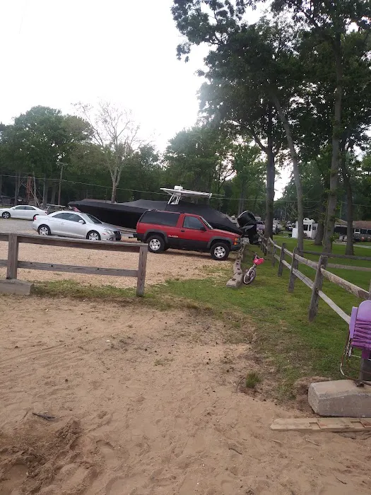 Craft Haven Campground & Marina Picture 10