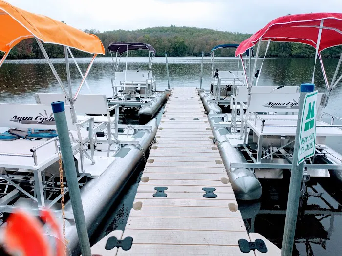 Keen Lake Camping Cottage Resort Picture 7