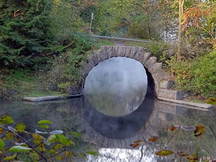 Keen Lake Camping Cottage Resort Picture 10