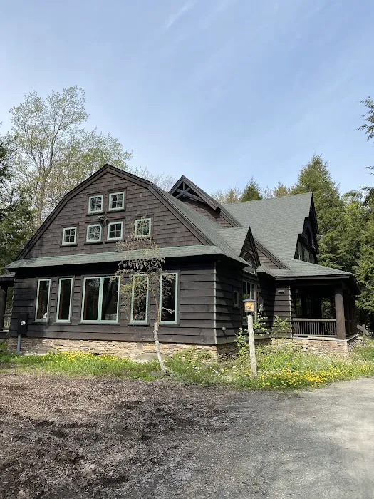 Hemlock Point Lodge Picture 2