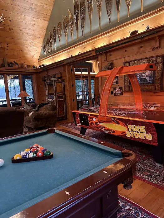 Hemlock Point Lodge Picture 3