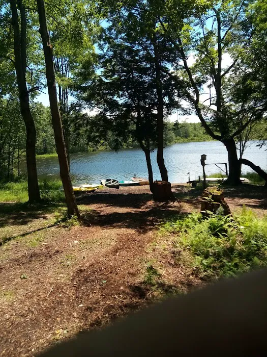 Hemlock Point Lodge Picture 9