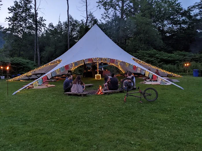 Peaceful Valley Campsite Picture 8