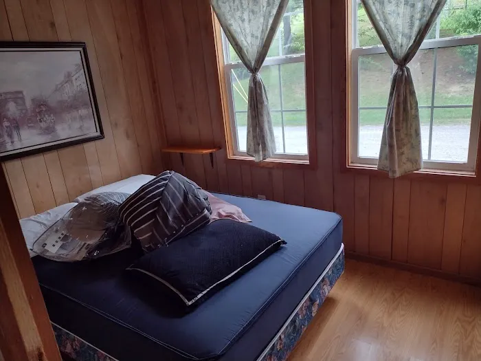 Robin Hill RV Campground Picture 6