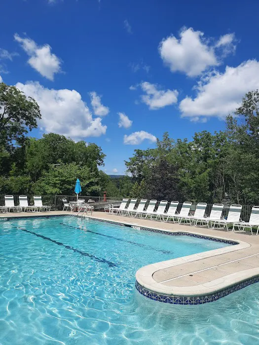 Robin Hill RV Campground Picture 7