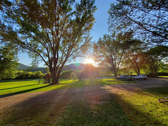 Pine Crest Campground Picture 4