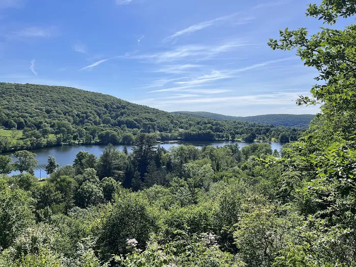 Lake Waramaug State Park Campground Picture 3