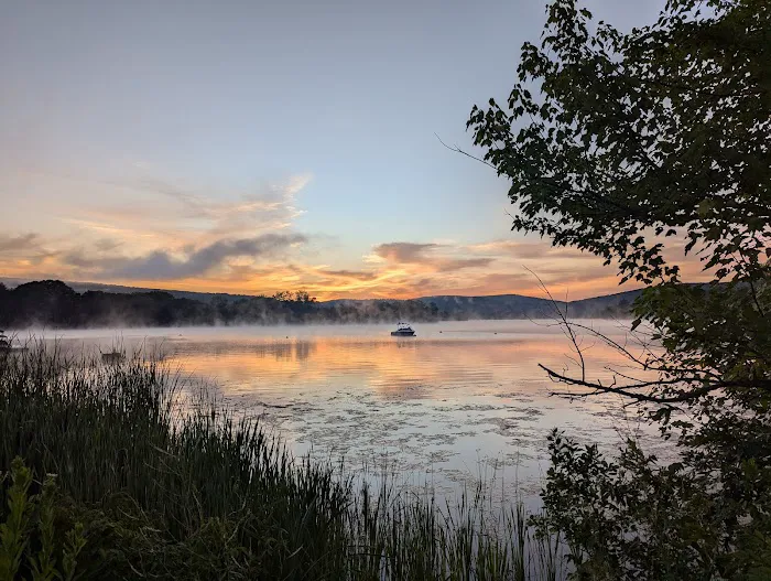 Lake Waramaug State Park Campground Picture 9
