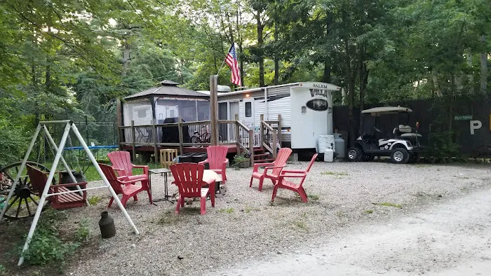 Lone Oak Campsites Picture 6