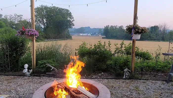 Lone Oak Campsites Picture 2