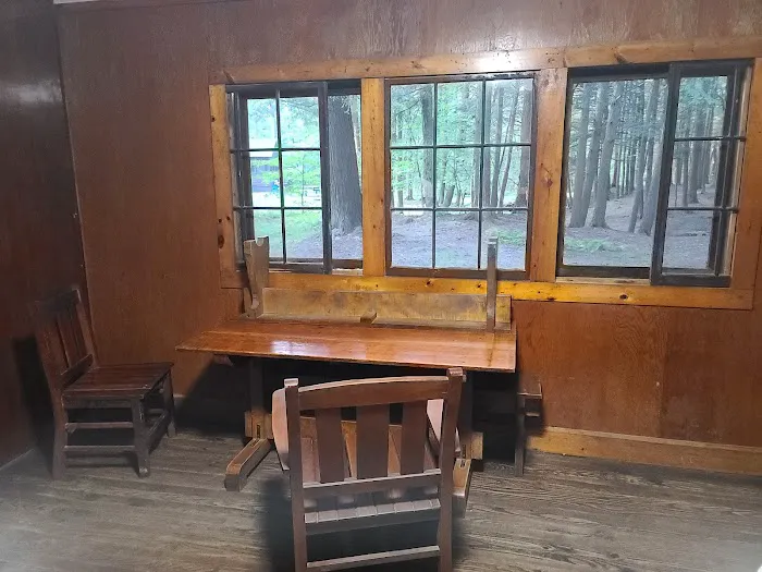 Cabin Colony Picture 3