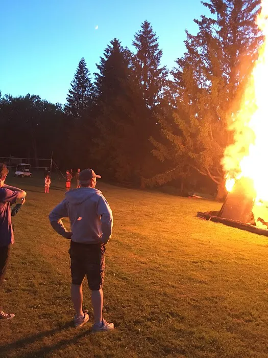 Meadow-Vale Campsites Picture 4