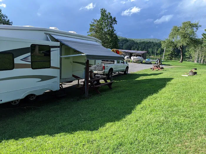 East Sidney Lake Campground Picture 5