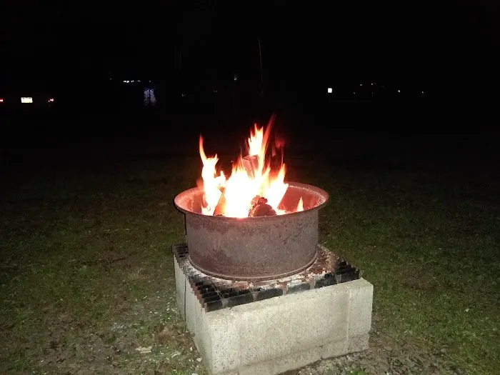 Red Ridge Lake Campgrounds Picture 1