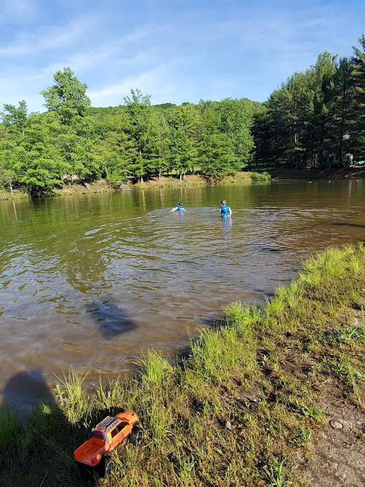 Red Ridge Lake Campgrounds Picture 10