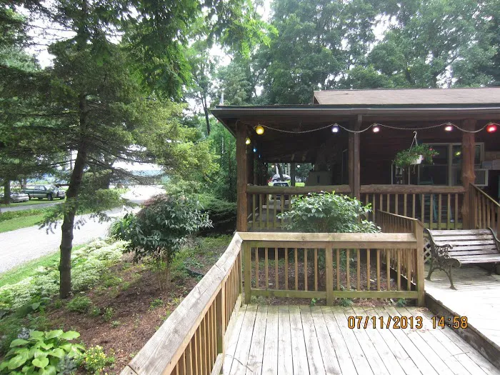 Roamers Retreat Campground Picture 3