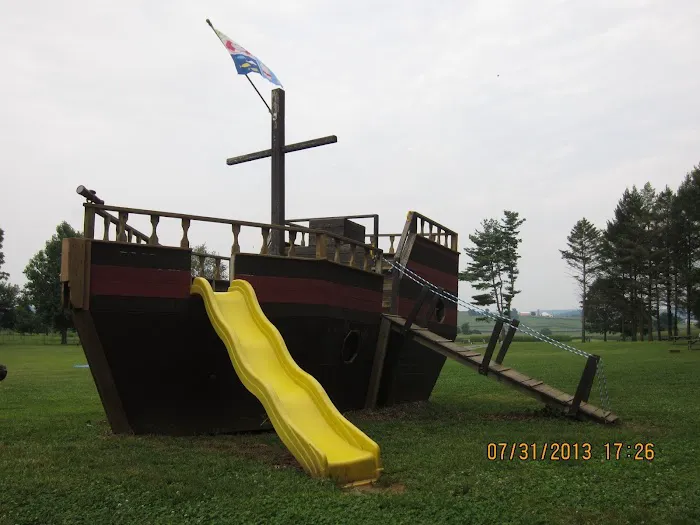 Roamers Retreat Campground Picture 6